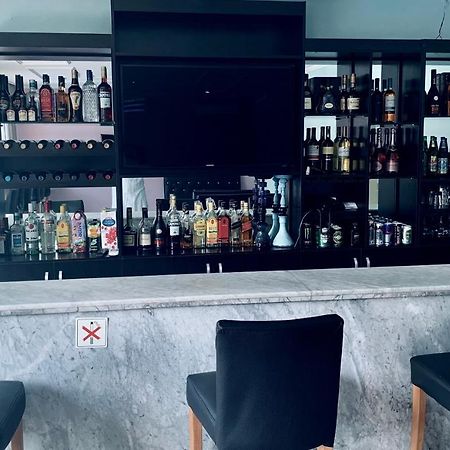 Msquare Hotel Gra Ikeja Bagian luar foto