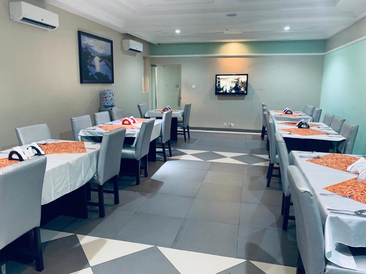 Msquare Hotel Gra Ikeja Bagian luar foto
