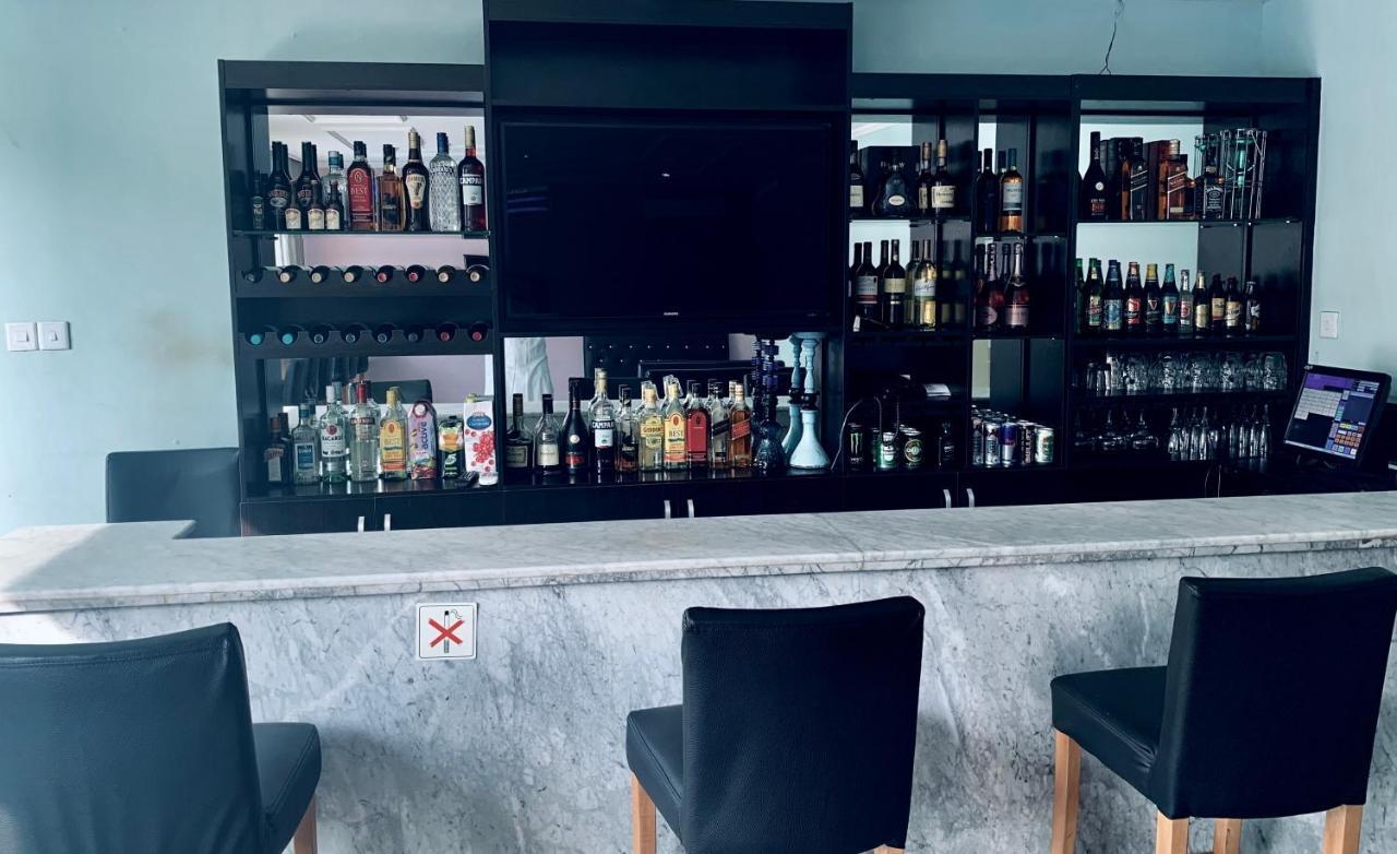 Msquare Hotel Gra Ikeja Bagian luar foto