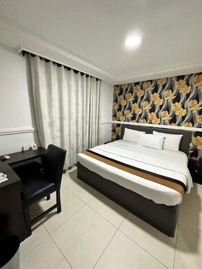 Msquare Hotel Gra Ikeja Bagian luar foto
