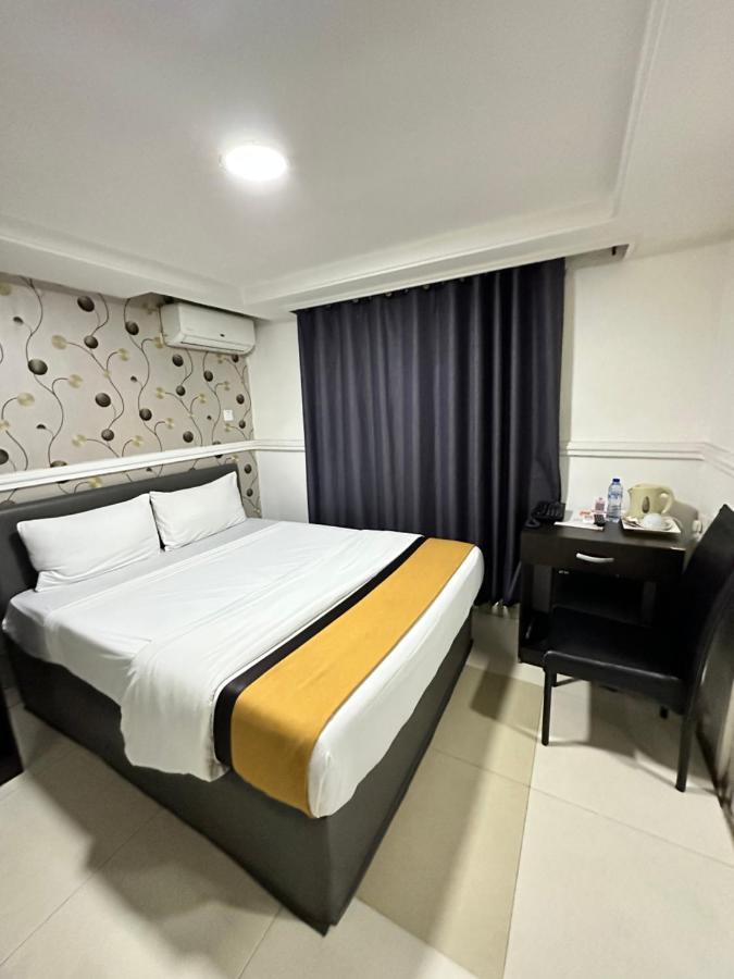 Msquare Hotel Gra Ikeja Bagian luar foto