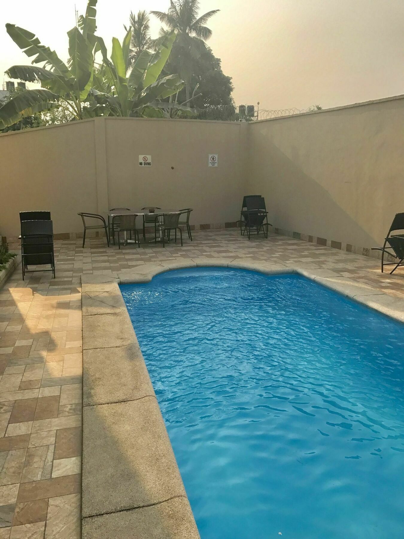 Msquare Hotel Gra Ikeja Bagian luar foto