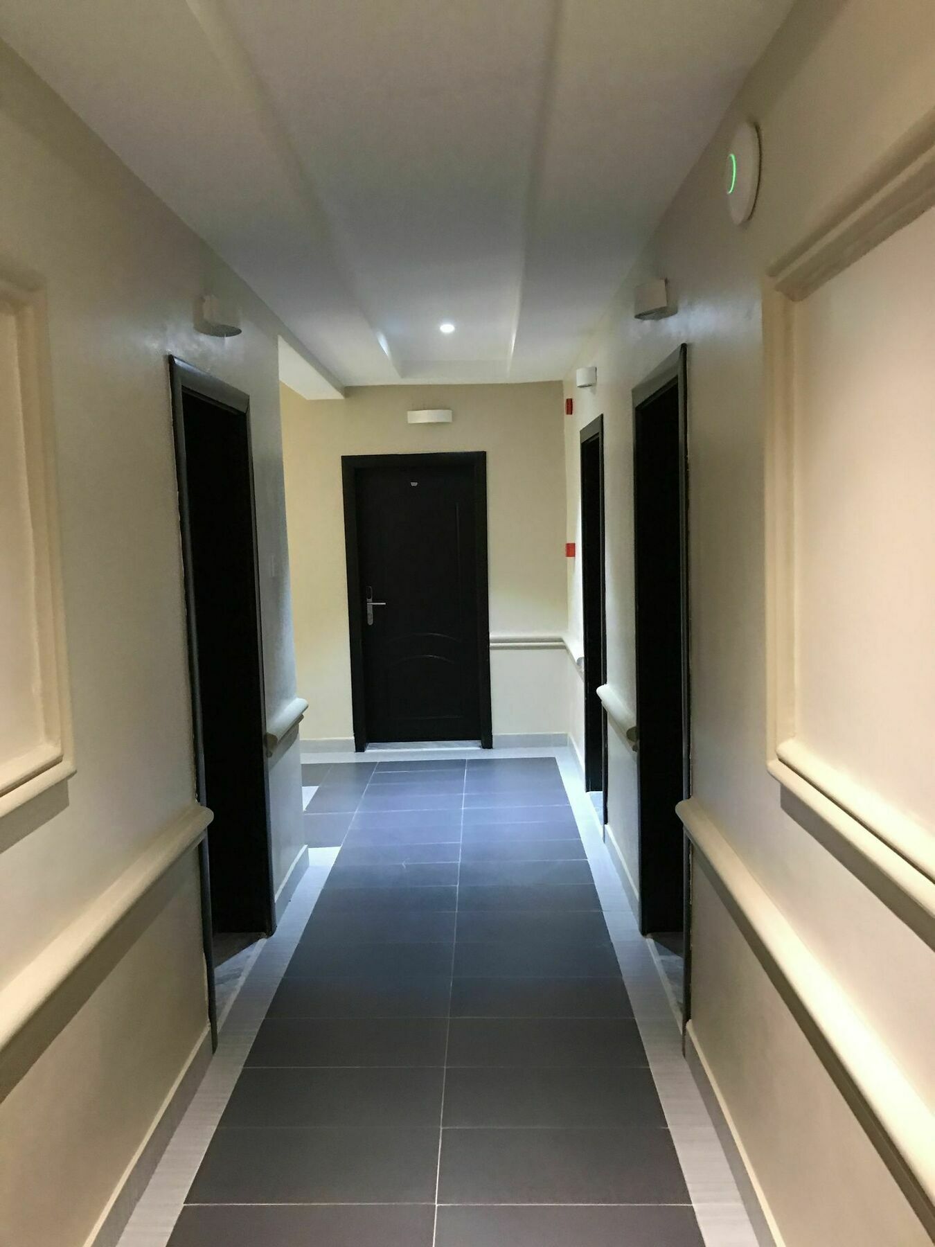 Msquare Hotel Gra Ikeja Bagian luar foto