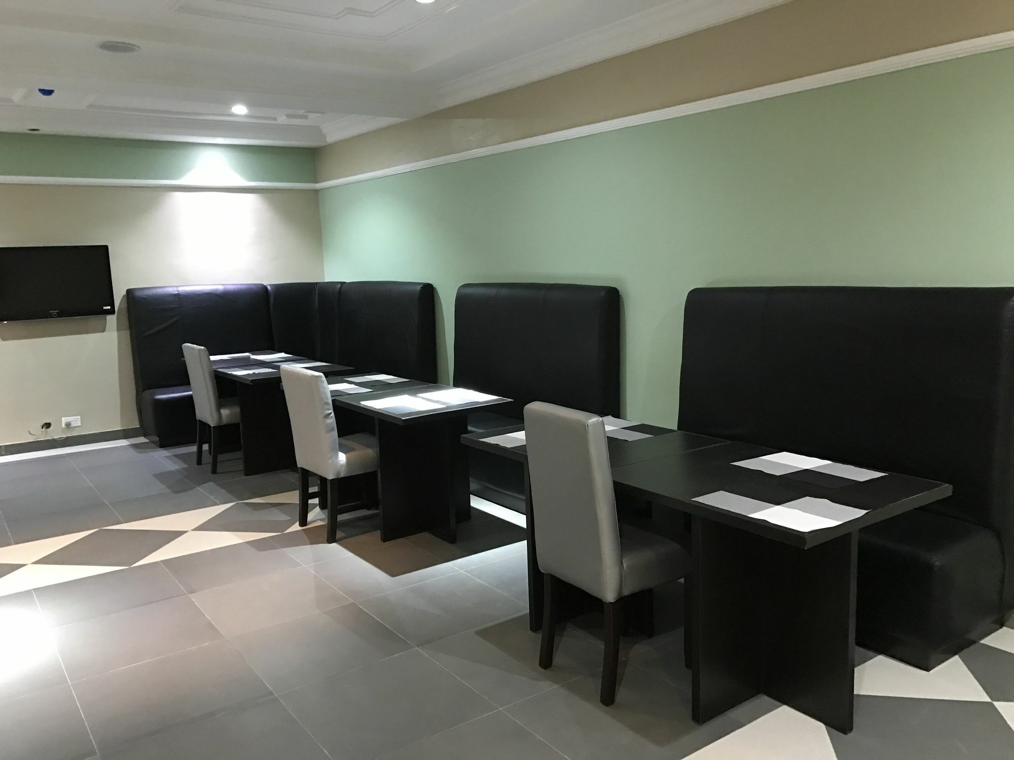 Msquare Hotel Gra Ikeja Bagian luar foto