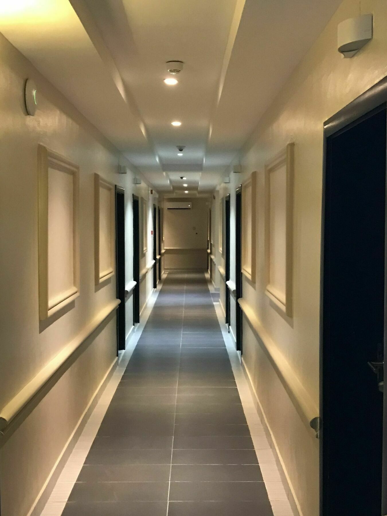 Msquare Hotel Gra Ikeja Bagian luar foto