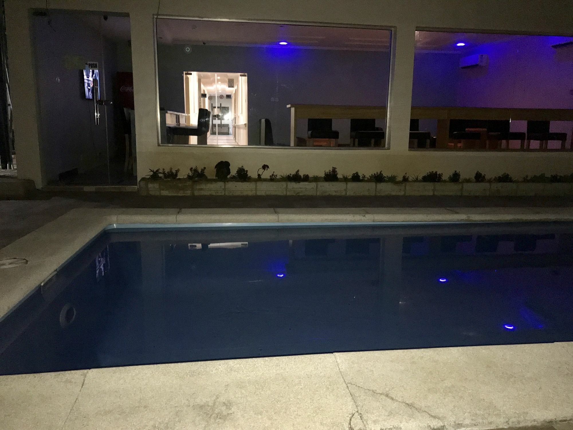 Msquare Hotel Gra Ikeja Bagian luar foto